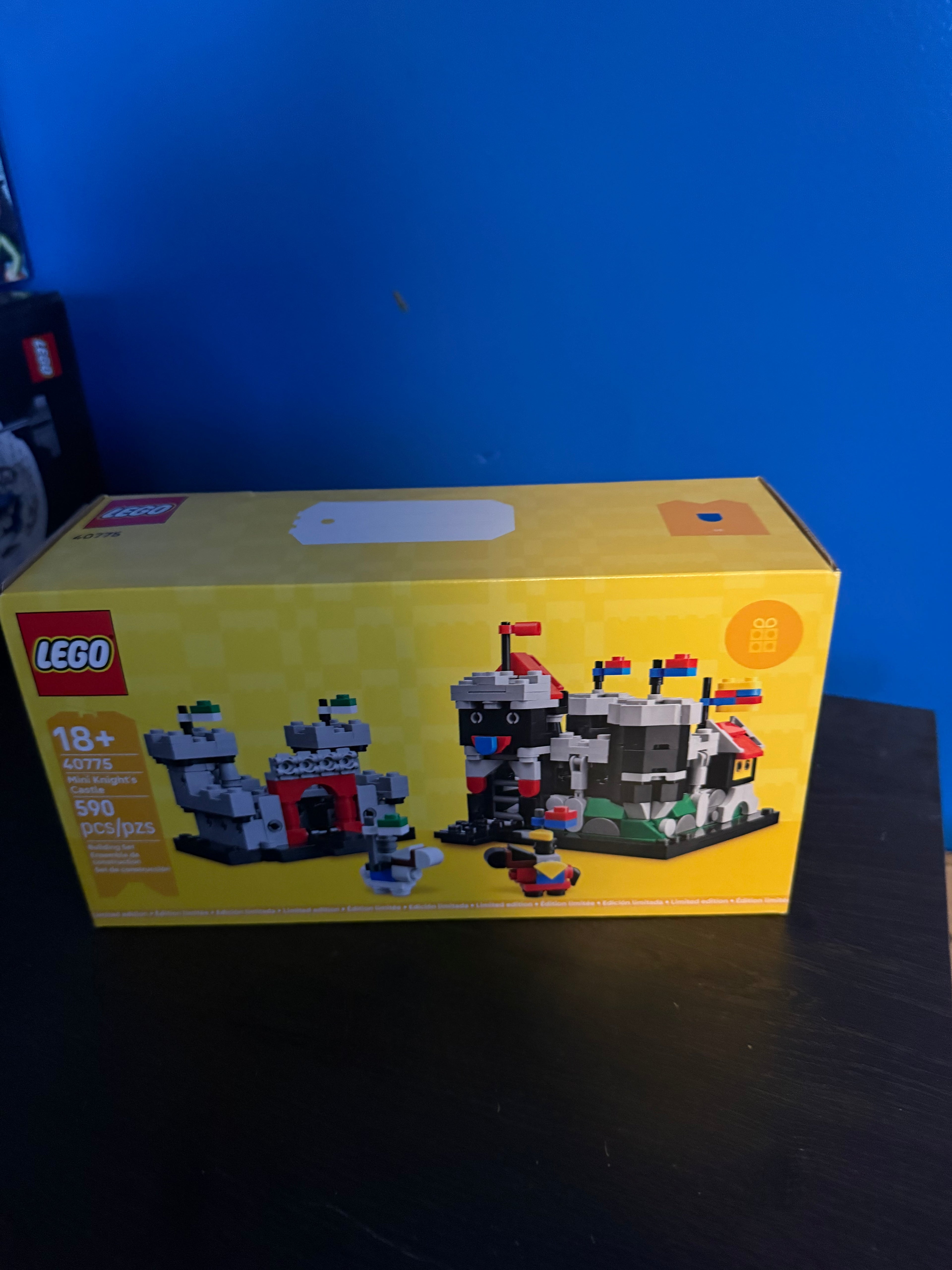 Lego mini knights castle 40775