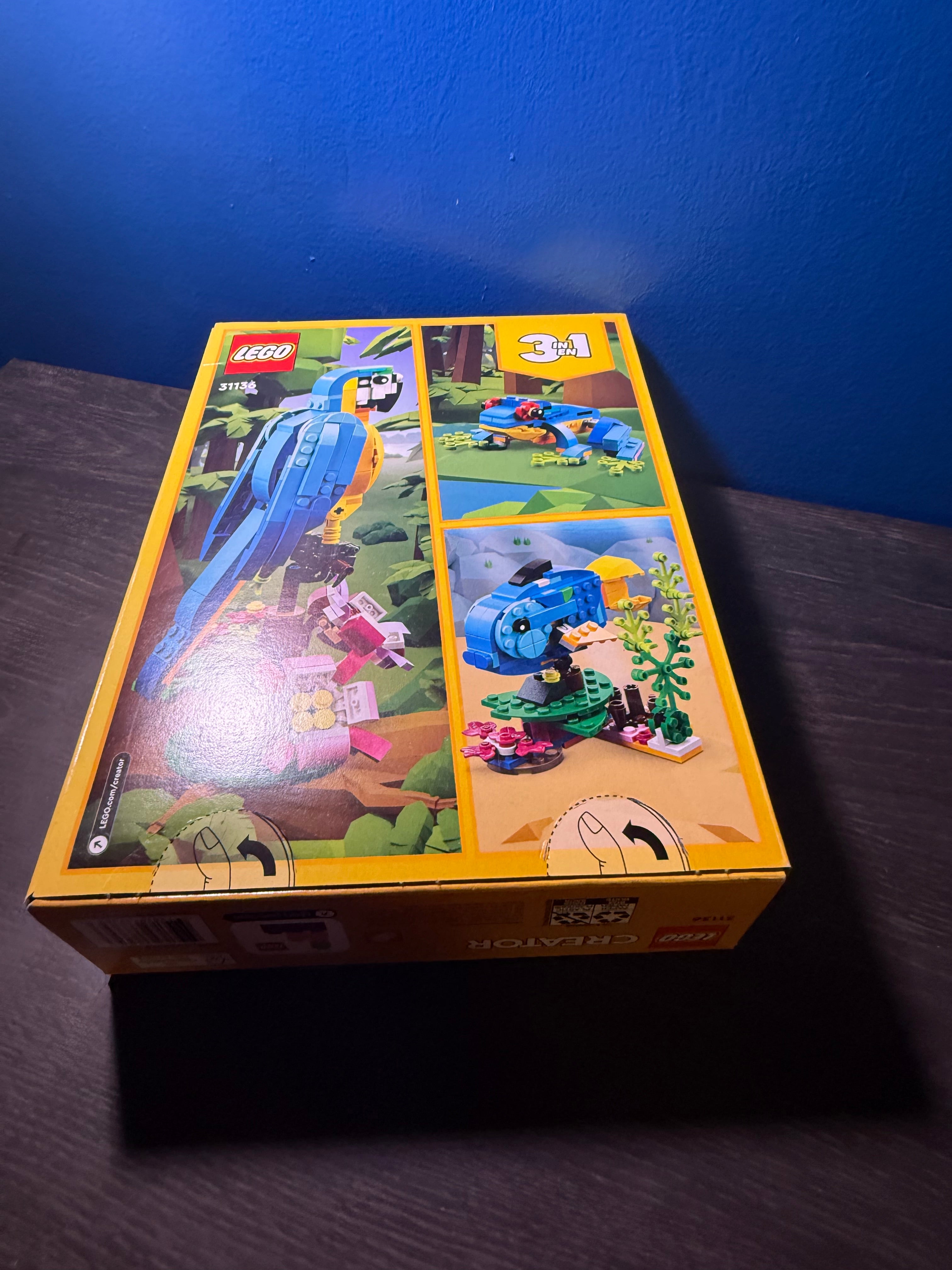 Lego Creator Exotic Parrot 31136