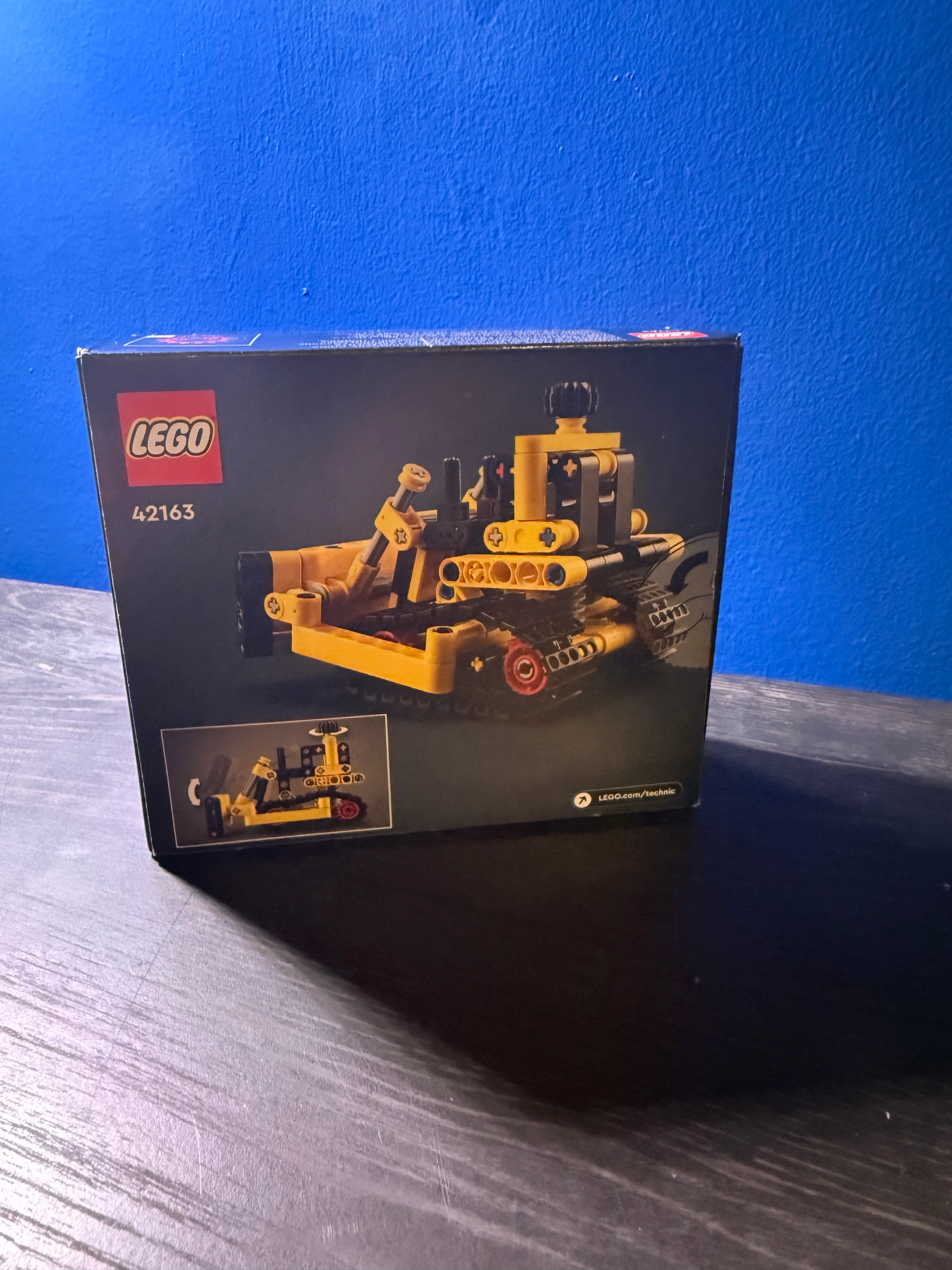 LEGO Technic Heavy-Duty Bulldozer 42163